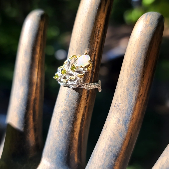 Opal & Peridot sterling & gold feather ring sz6.25 - Picture 4 of 4